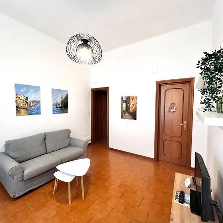 サンタ・マルゲリータ・リグレLa Casa Di Gino - A Due Passi Dal Mareアパートメント エクステリア 写真